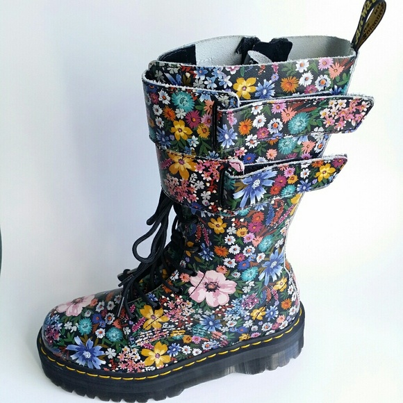 Dr. Martens Shoes - Dr. Martens Jagger 10 Black Floral Combat Boots